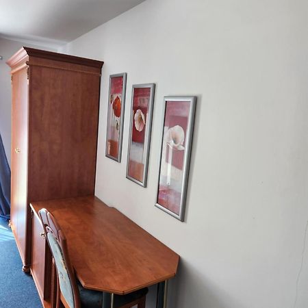 Hotel Hoyers In Pinneberg Prisdorf Экстерьер фото